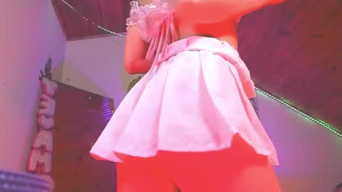   online show from April 21, 9:50 pm