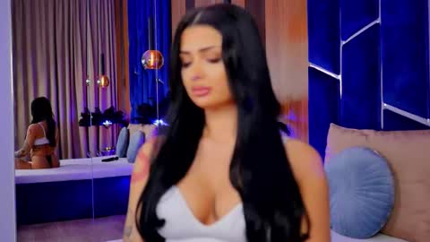 Snapshot of kyliekroftt chatting on November 24, 9:14 pm Jenny online show from November 24, 9:14 pm