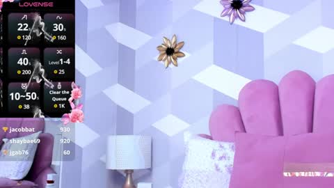 Snapshot of kyliemonnet chatting on January 22, 10:40 am Kylie jl online show from January 22, 10:40 am