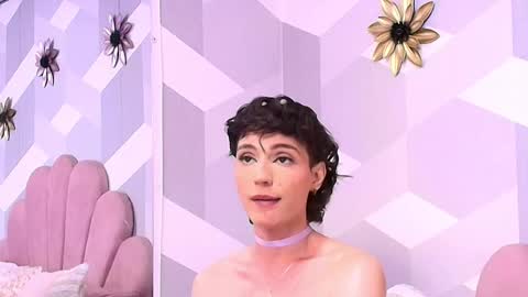 Snapshot of kyliemonnet chatting on September 17, 2:08 pm Kylie jl online show from September 17, 2:08 pm