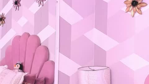 Kylie jl online show from May 23, 6:45 pm