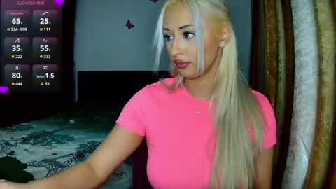 kylie online show from November 7, 8:09 pm