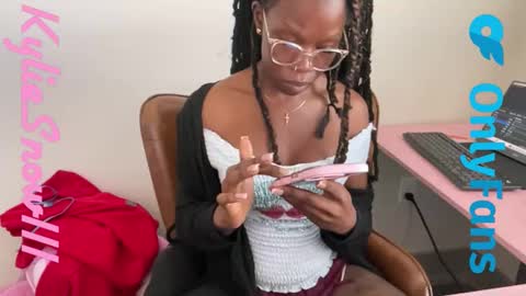 Kylie Snow online show from March 10, 5:51 pm