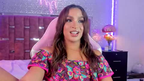 Snapshot of kylievictoria_ chatting on September 23, 4:26 am Kylie online show from September 23, 4:26 am