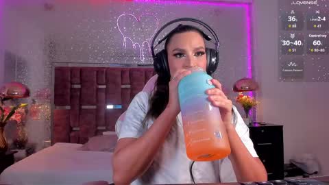 Snapshot of kylievictoria_ chatting on September 26, 4:49 am Kylie online show from September 26, 4:49 am