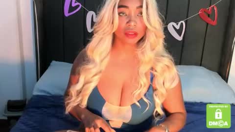kylie white boobs online show from February 6, 8:01 pm