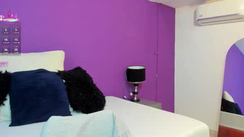 Kylie online show from March 11, 11:49 am