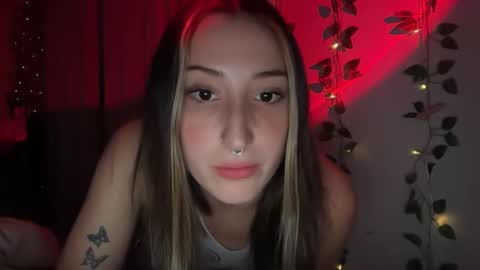 Snapshot of kyliiii chatting on May 1, 3:00 am kyliiii online show from May 1, 3:00 am