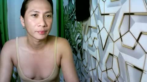 kyutshyne online show from April 20, 1:08 am