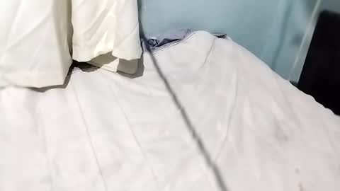 l0c0fundias online show from September 21, 11:45 am