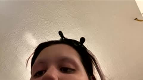 Snapshot of l1lybaby chatting on February 1, 1:09 pm Lily online show from February 1, 1:09 pm