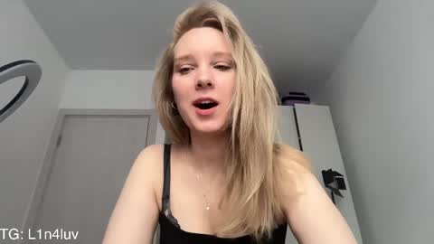 lina online show from March 29, 2:17 pm