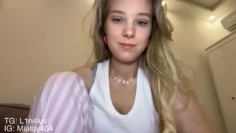 Snapshot of l1n4luv chatting on July 13, 5:16 pm lina online show from July 13, 5:16 pm