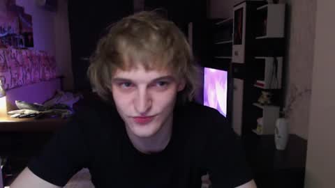 Snapshot of l1onkennedy chatting on June 17, 8:32 pm l1onkennedy online show from June 17, 8:32 pm