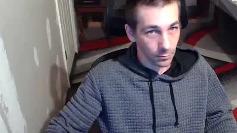 l1v1nth3dr3am online show from May 3, 1:55 am