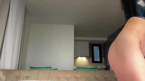 Julie online show from September 15, 5:40 am