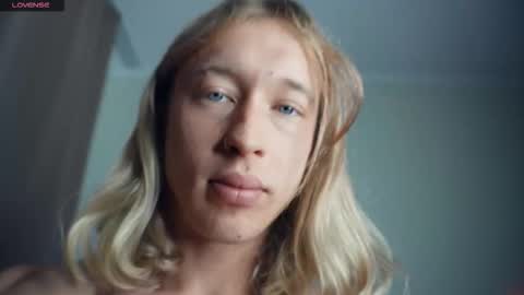 Adonis online show from December 4, 6:12 am