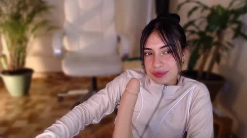 l_e_a online show from December 4, 3:37 am