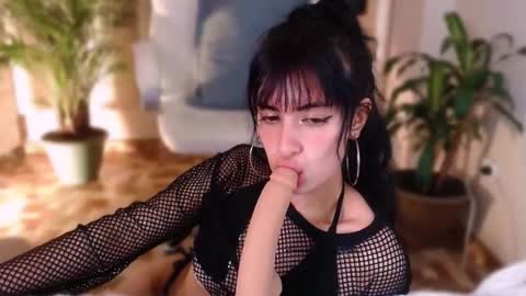 l_e_a online show from February 18, 8:49 am