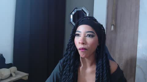 la_gataa_ online show from May 26, 4:36 pm