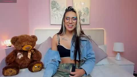 Snapshot of la_monitora chatting on July 8, 11:48 am T A T I A N A online show from July 8, 11:48 am