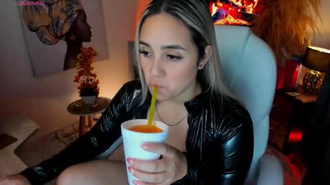 Vero  online show from March 1, 3:30 am