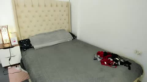 la_vida_lena_ online show from February 23, 9:11 am