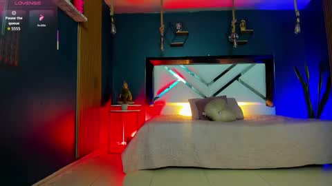 Cris  online show from November 11, 11:10 am