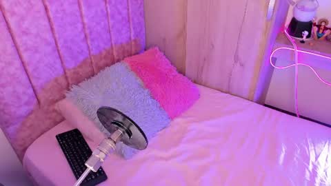 lana  foxx Model  independient online show from July 12, 10:34 pm