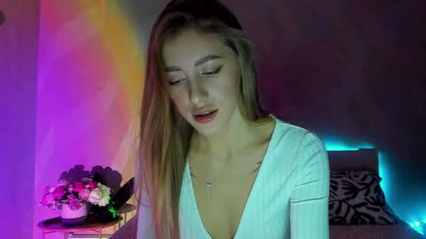 LaAngel online show from December 2, 5:15 pm