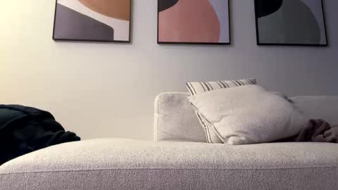 labaemaerijae online show from March 20, 9:47 am