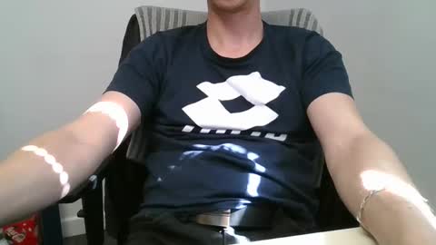 labelette007 online show from April 20, 1:58 pm