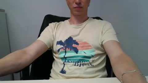 labelette007 online show from April 30, 2:01 pm