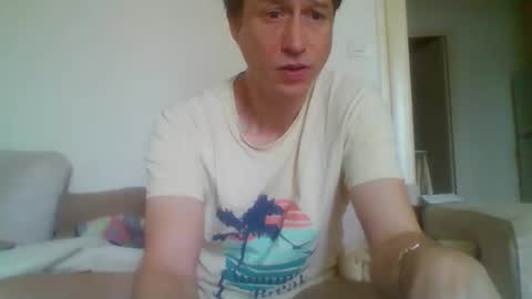 labelette007 online show from May 1, 9:03 am