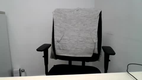 labelette007 online show from May 22, 11:38 am