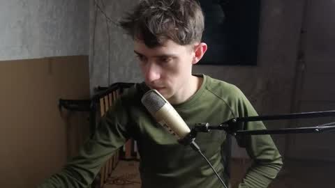 Snapshot of labour_guy chatting on February 10, 11:42 pm Marco online show from February 10, 11:42 pm