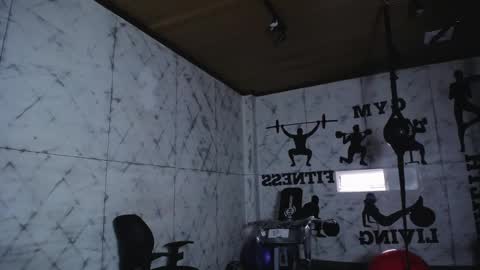 labrinthteasing online show from October 17, 12:30 pm