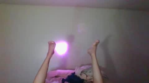 lachickadelbronx online show from February 12, 1:09 am