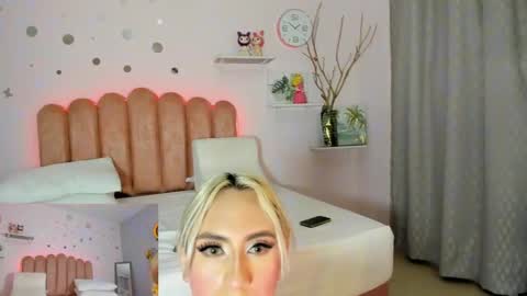 Snapshot of ladenandjuan chatting on January 24, 5:10 am Laden And Juan online show from January 24, 5:10 am