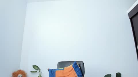 Snapshot of ladenandjuan chatting on February 6, 3:31 pm Laden And Juan online show from February 6, 3:31 pm