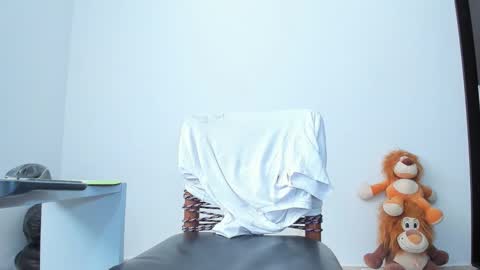 Snapshot of ladenandjuan chatting on February 9, 5:22 pm Laden And Juan online show from February 9, 5:22 pm