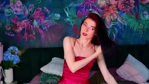 Nicole online show from July 7, 6:12 pm