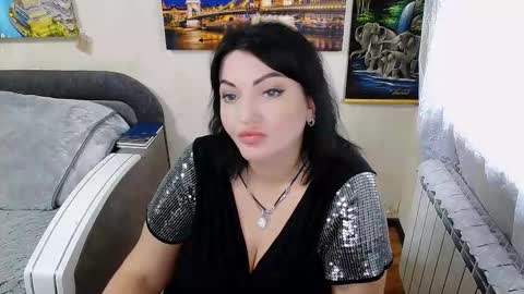 lady_boom_ online show from October 25, 4:24 pm