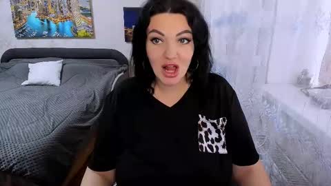 lady_boom_ online show from March 26, 2:44 pm