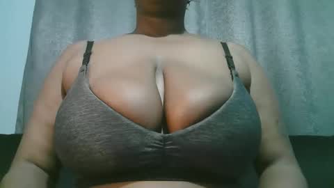 lady_dearra online show from April 21, 1:53 am