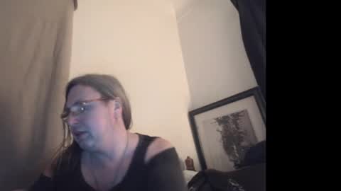 Snapshot of lady_delilah_ts chatting on February 12, 9:20 am Delilah-Catherine online show from February 12, 9:20 am