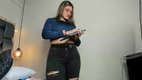 Snapshot of lady_falcon chatting on October 7, 2:31 am LADY online show from October 7, 2:31 am