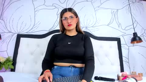 LADY  online show from February 18, 2:07 am