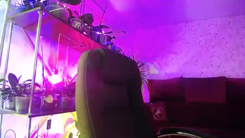 Lady Gloria online show from February 24, 6:22 am