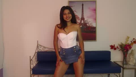 Snapshot of lady_isabella_ chatting on June 11, 1:31 pm Lady Isabella online show from June 11, 1:31 pm